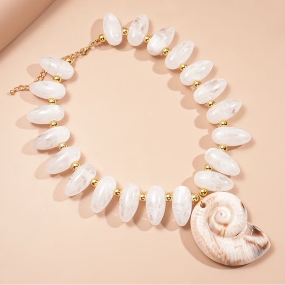 Chic Shell Pendant Necklace with White and Gold Accents - Picture 2 of 4